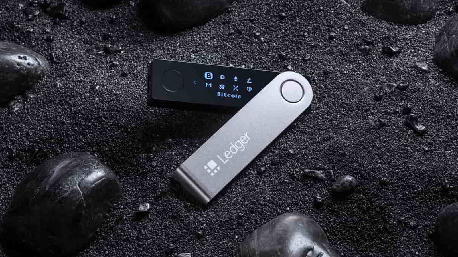 Snail mail letters target Trezor and Ledger users in crypto-theft attacks